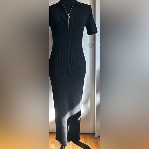 A dress - Picture 3 of 4